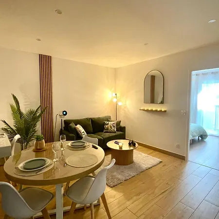Appartement Cinéma - Smart Tv - Queen Size - Wifi - Gare 8 Min